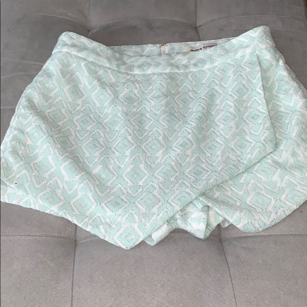 Pretty skort - Picture 3 of 3